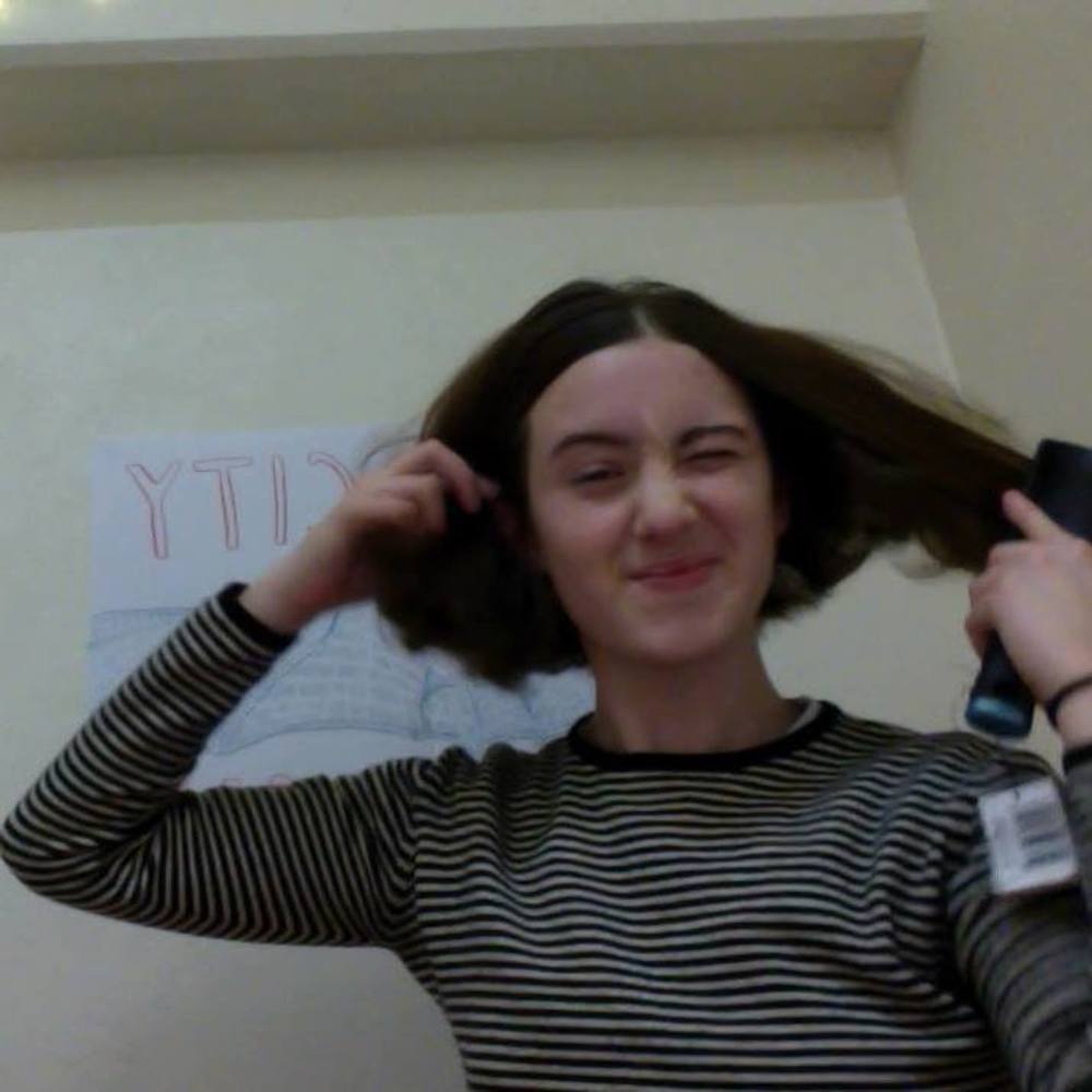 Meet your Posher, Claire